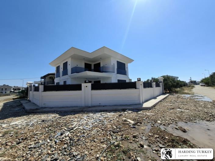 Image No.35-4 Bed Villa / Detached for sale