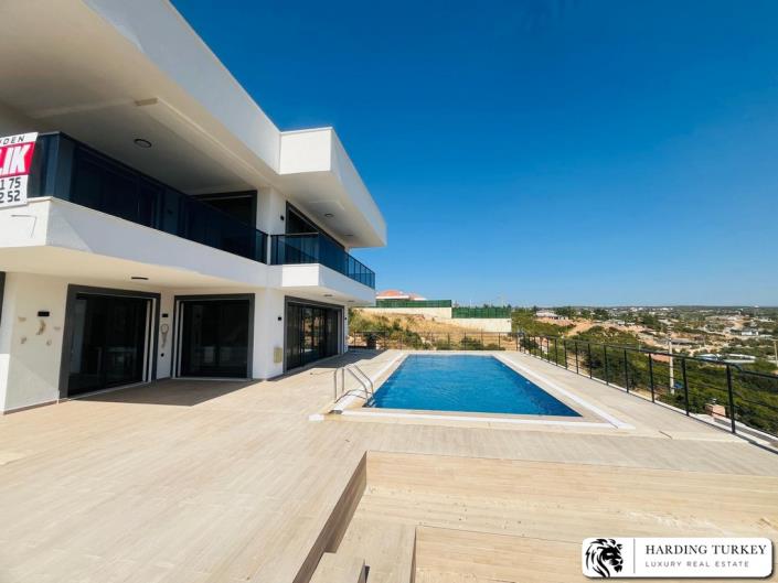 Image No.4-Villa / Détaché de 5 chambres à vendre à Akbuk