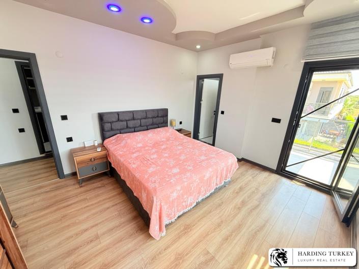 Image No.14-3 Bed Semi-Detached for sale