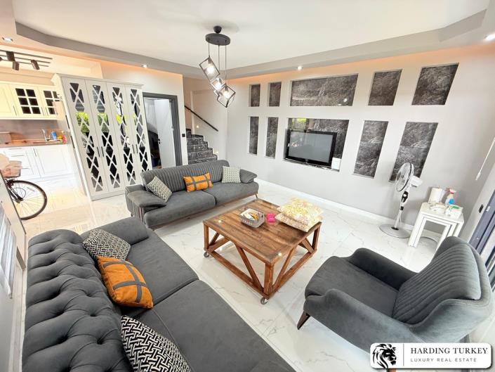 Image No.24-3 Bed Semi-Detached for sale