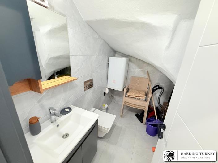 Image No.27-3 Bed Semi-Detached for sale