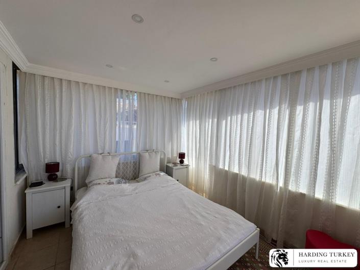 Image No.9-3 Bed Semi-Detached for sale