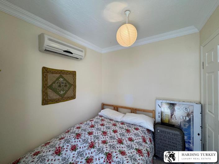 Image No.13-3 Bed Semi-Detached for sale