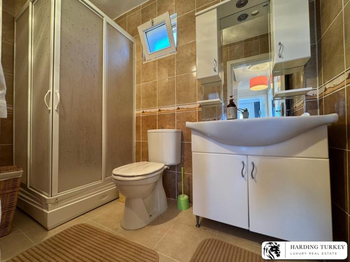 Image No.16-3 Bed Semi-Detached for sale