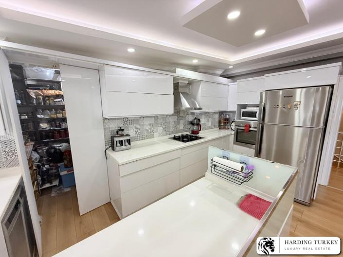 Image No.8-3 Bed Duplex for sale