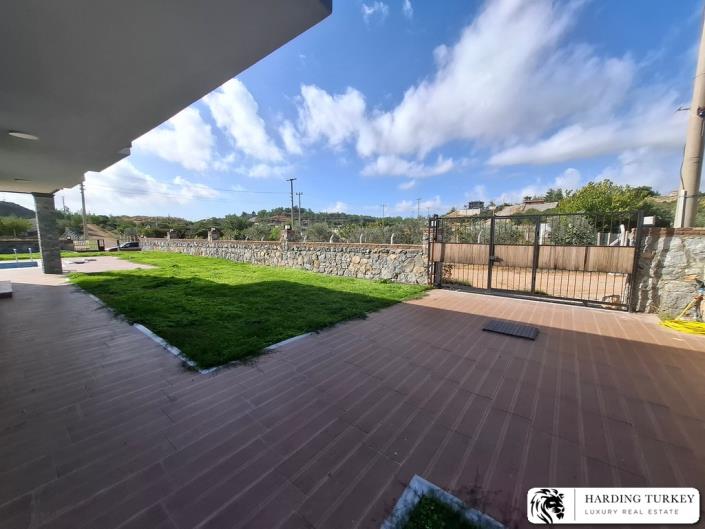 Image No.8-Villa / Détaché de 4 chambres à vendre à Akbuk