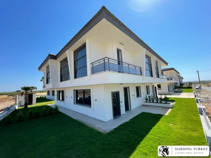 Image No.9-3 Bed Semi-Detached for sale