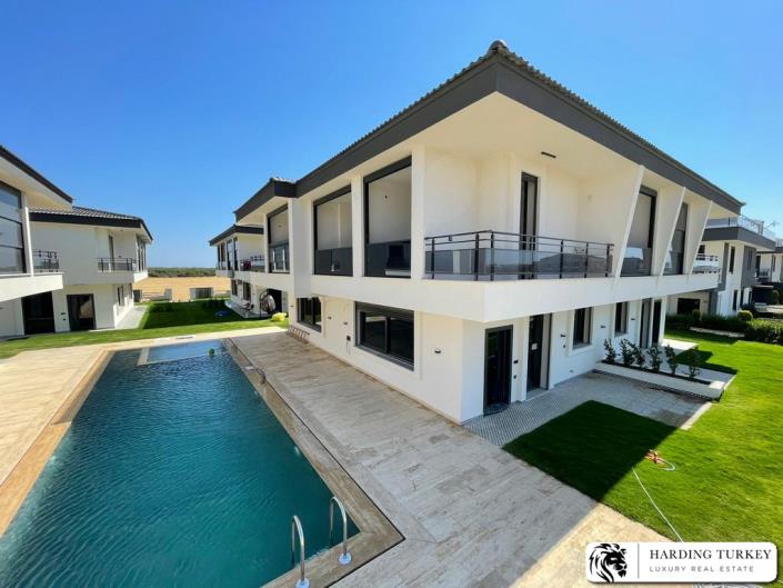 Image No.8-3 Bed Semi-Detached for sale