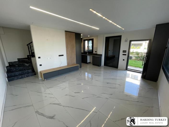 Image No.15-3 Bed Semi-Detached for sale