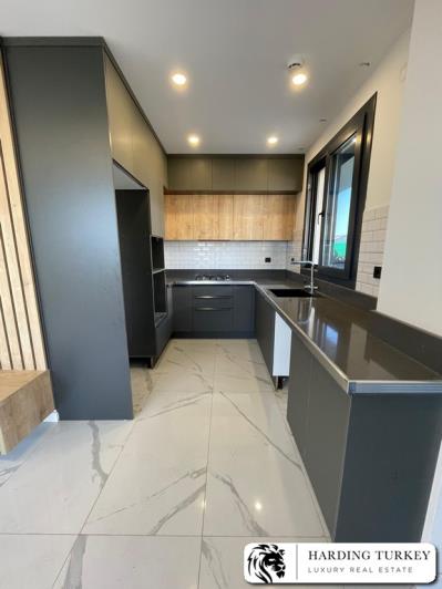 Image No.17-3 Bed Semi-Detached for sale