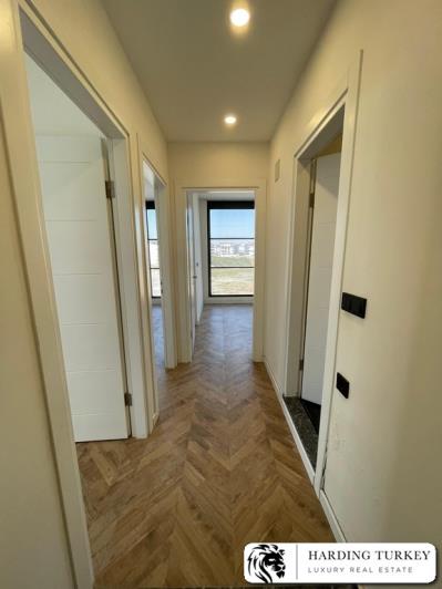 Image No.20-3 Bed Semi-Detached for sale