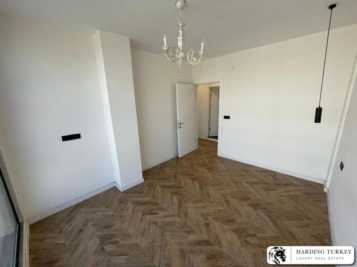 Image No.23-3 Bed Semi-Detached for sale