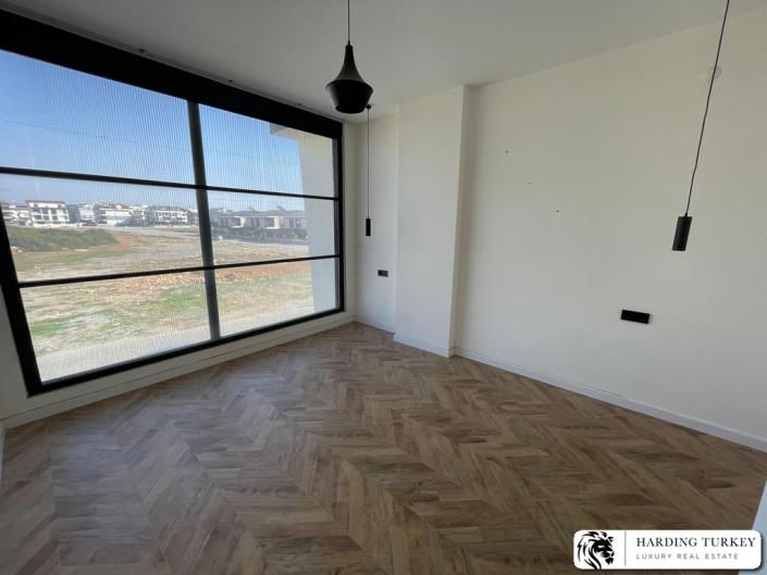 Image No.30-3 Bed Semi-Detached for sale