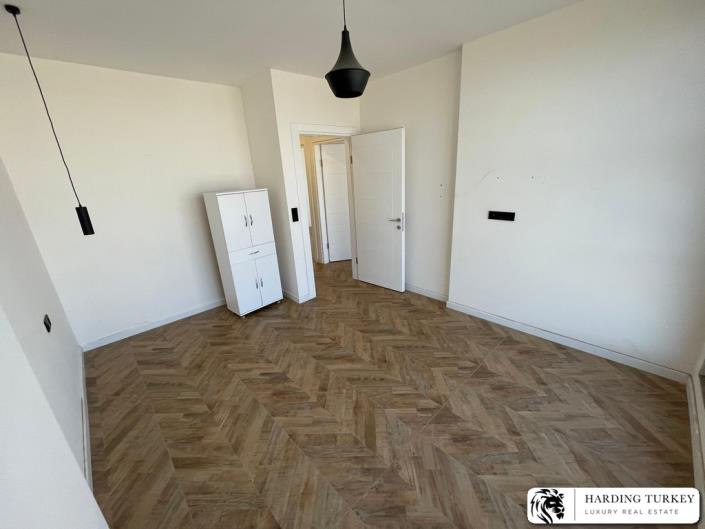 Image No.32-3 Bed Semi-Detached for sale