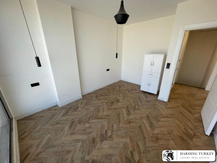 Image No.33-3 Bed Semi-Detached for sale