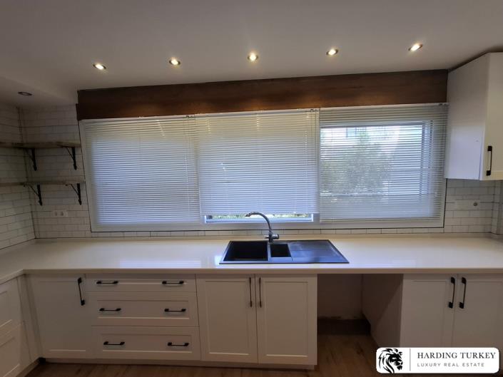 Image No.20-3 Bed Semi-Detached for sale