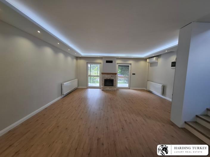 Image No.22-3 Bed Semi-Detached for sale