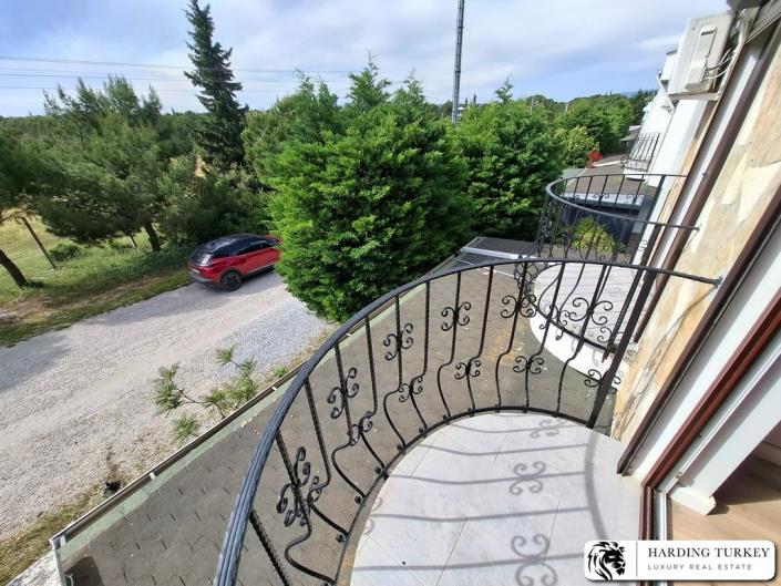 Image No.35-3 Bed Semi-Detached for sale