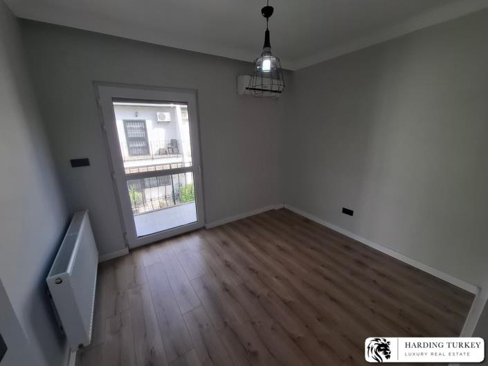 Image No.40-3 Bed Semi-Detached for sale