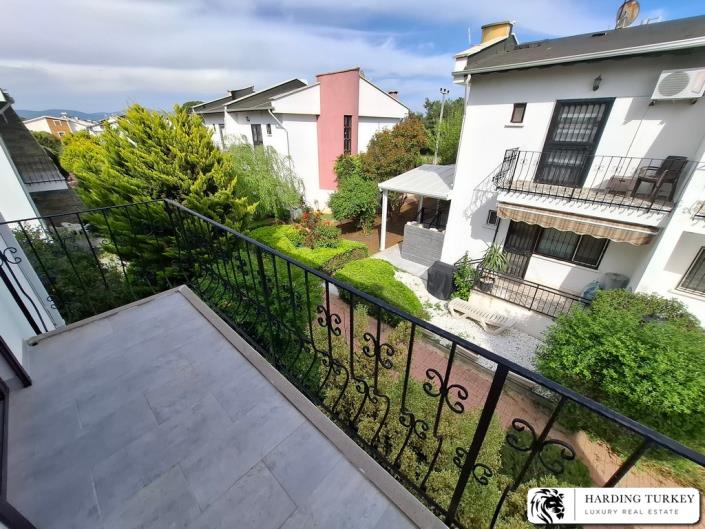 Image No.41-3 Bed Semi-Detached for sale