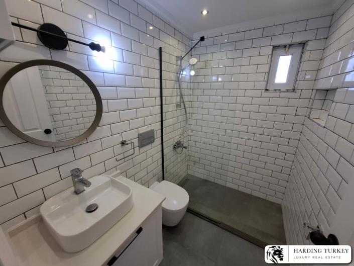 Image No.43-3 Bed Semi-Detached for sale