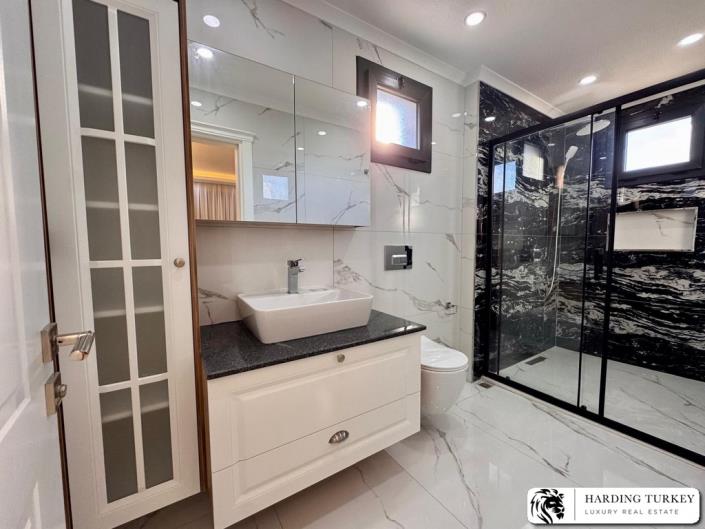 Image No.16-Villa / Détaché de 5 chambres à vendre à Altinkum