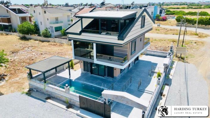 Image No.1-Villa / Détaché de 5 chambres à vendre à Altinkum