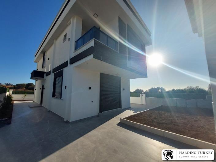 Image No.3-4 Bed Villa / Detached for sale