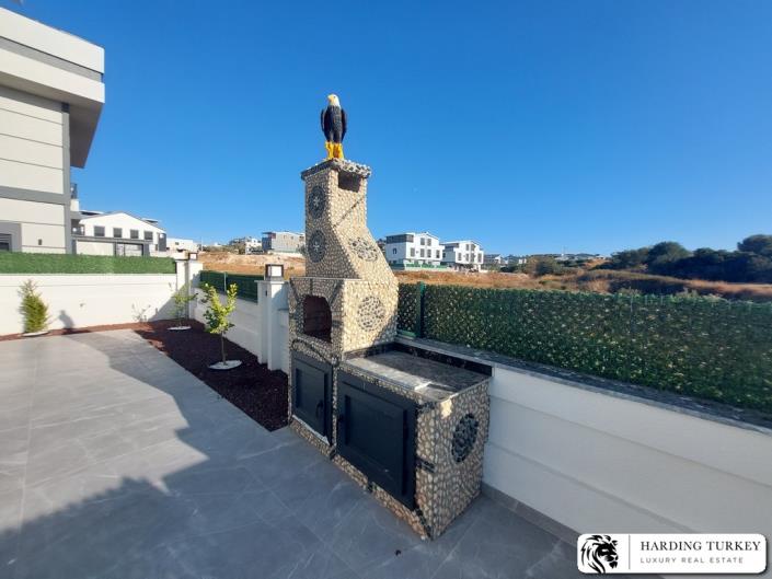 Image No.8-4 Bed Villa / Detached for sale