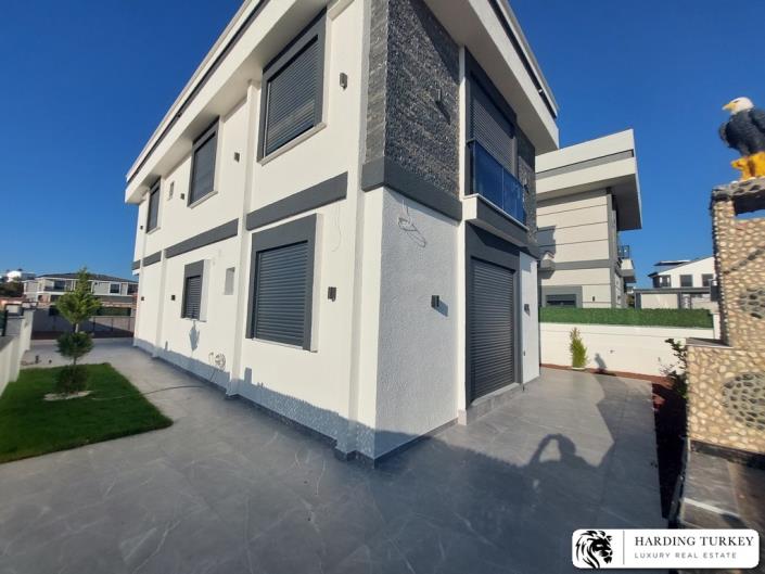 Image No.9-4 Bed Villa / Detached for sale