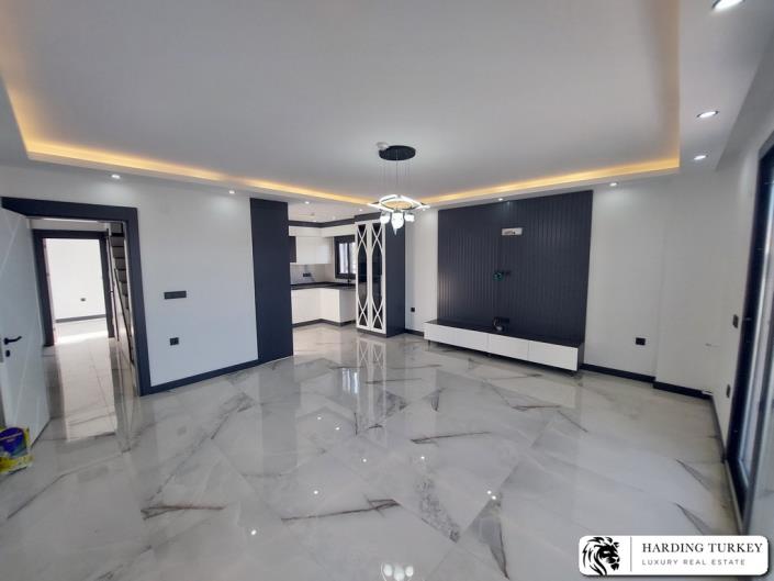 Image No.15-4 Bed Villa / Detached for sale