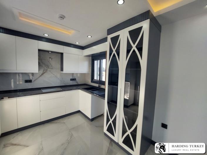 Image No.17-4 Bed Villa / Detached for sale