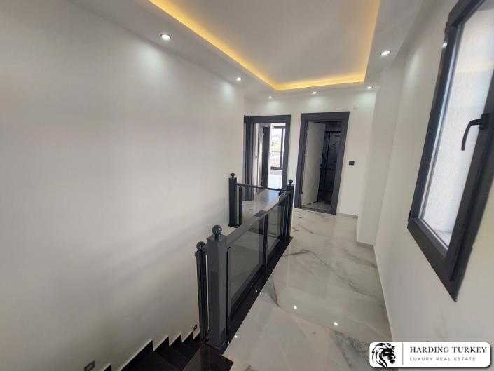 Image No.28-4 Bed Villa / Detached for sale