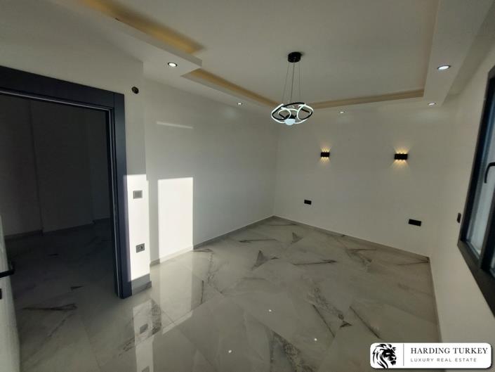 Image No.33-4 Bed Villa / Detached for sale