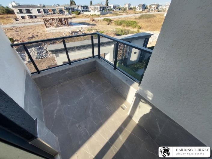 Image No.38-4 Bed Villa / Detached for sale