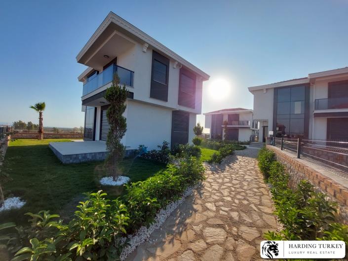 Image No.2-3 Bed Villa / Detached for sale