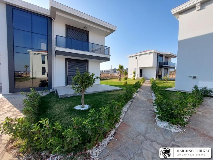 Image No.1-3 Bed Villa / Detached for sale