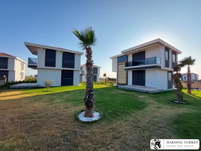 Image No.12-3 Bed Villa / Detached for sale