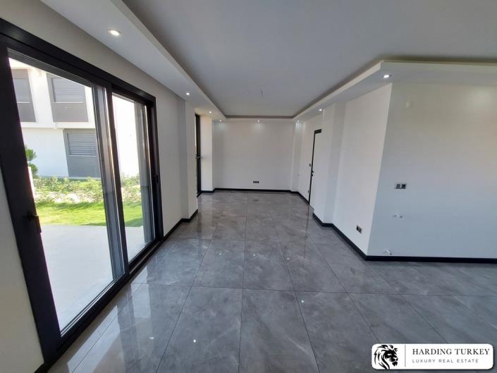 Image No.17-3 Bed Villa / Detached for sale