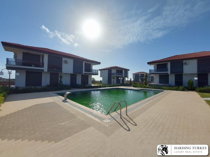 Image No.41-3 Bed Villa / Detached for sale