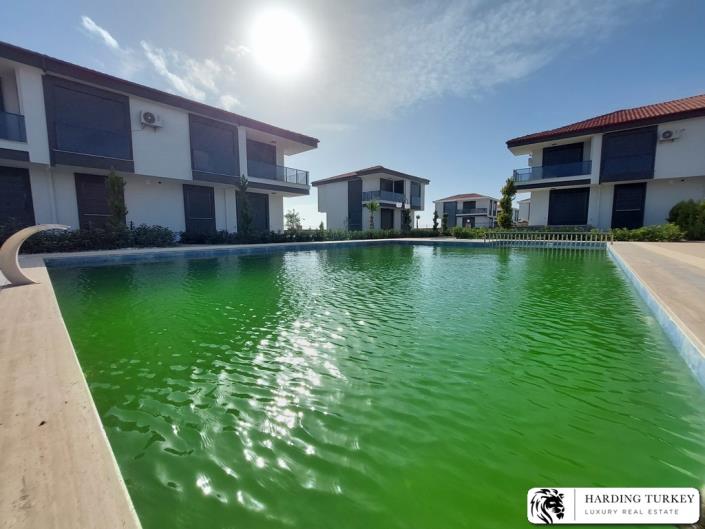 Image No.42-3 Bed Villa / Detached for sale