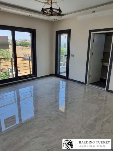 Image No.9-3 Bed Villa / Detached for sale