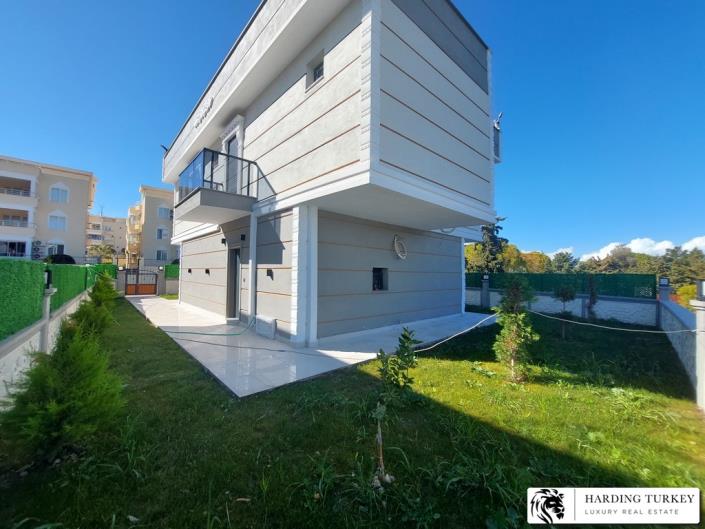 Image No.2-4 Bed Villa / Detached for sale