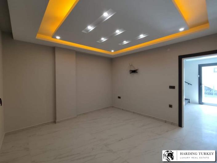 Image No.9-4 Bed Villa / Detached for sale