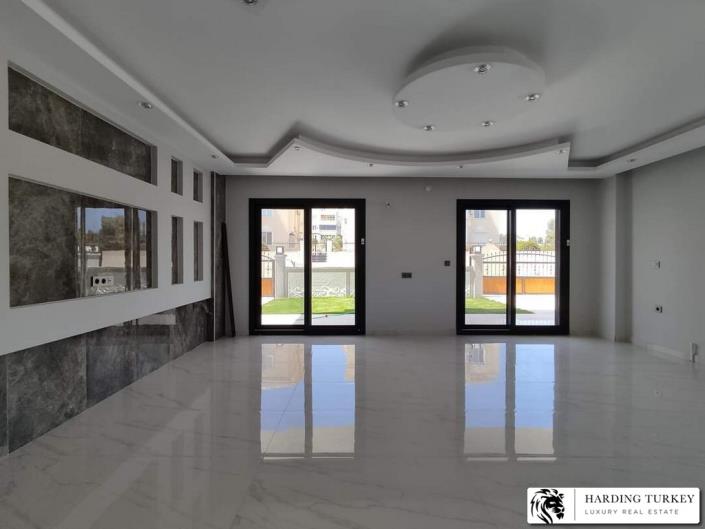 Image No.27-4 Bed Villa / Detached for sale