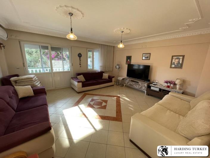 Image No.11-4 Bed Semi-Detached for sale