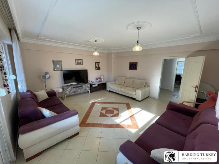 Image No.14-4 Bed Semi-Detached for sale