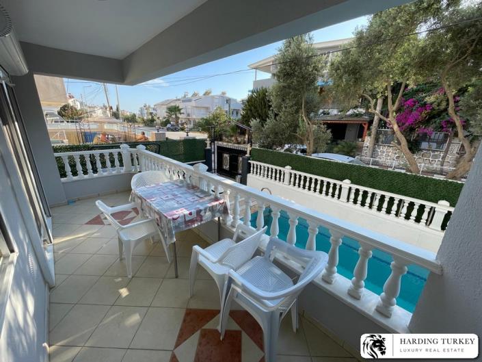 Image No.16-4 Bed Semi-Detached for sale