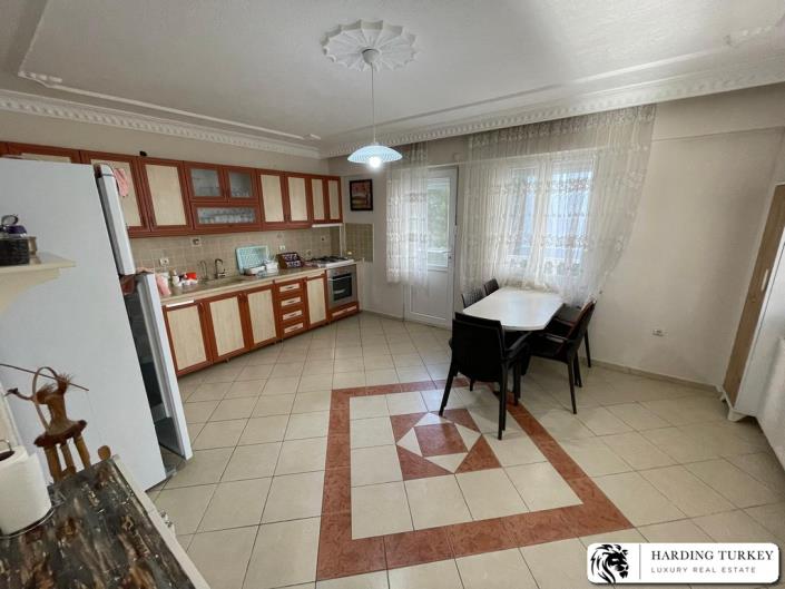 Image No.21-4 Bed Semi-Detached for sale