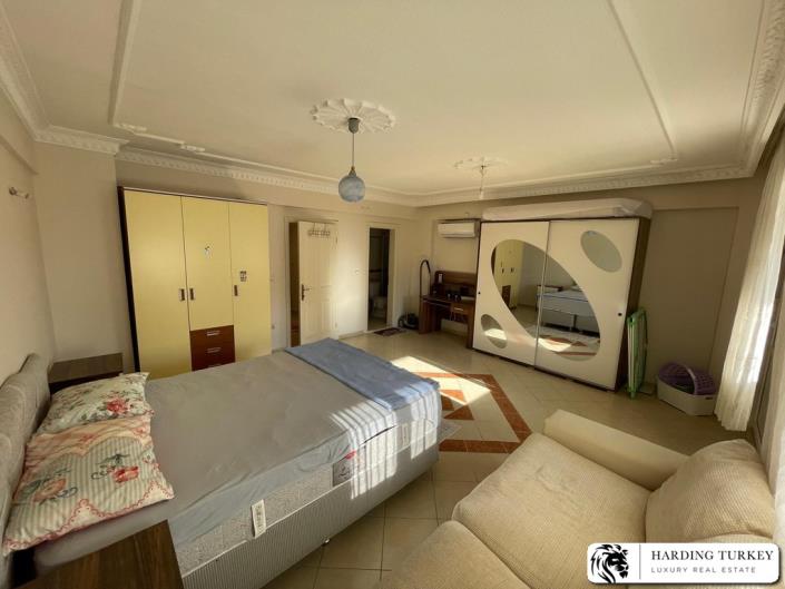 Image No.26-4 Bed Semi-Detached for sale